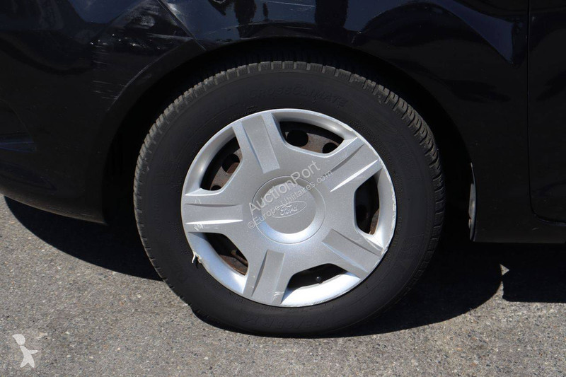 عربة نفعية Ford