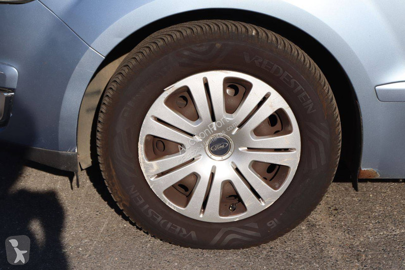 عربة نفعية Ford