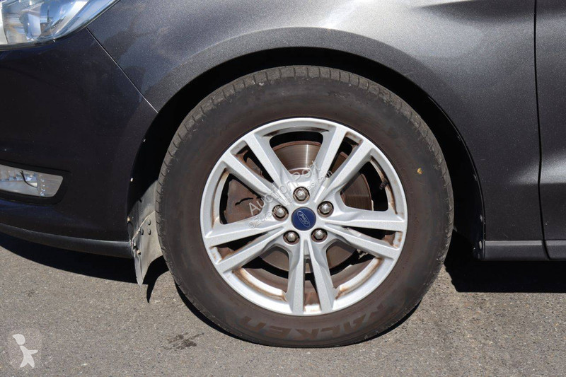عربة نفعية Ford