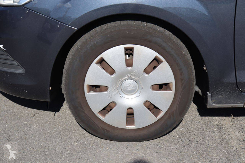 Véhicule utilitaire Ford