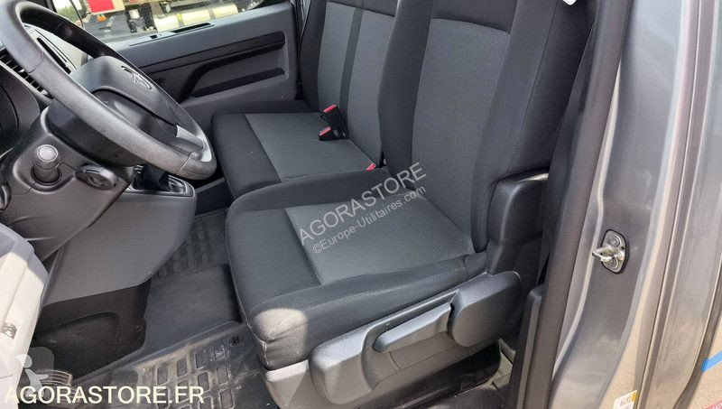 Véhicule utilitaire Opel ZAFIRA