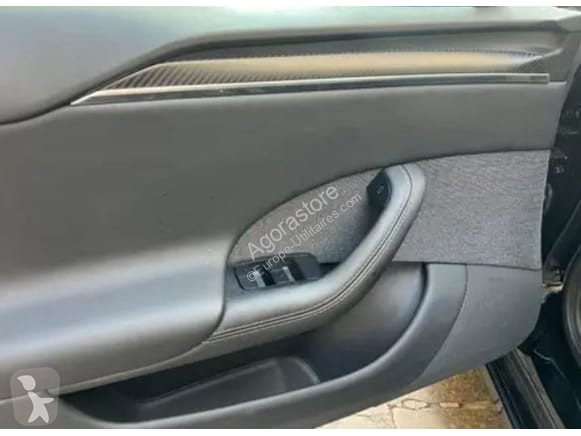 Véhicule utilitaire Tesla MODEL S