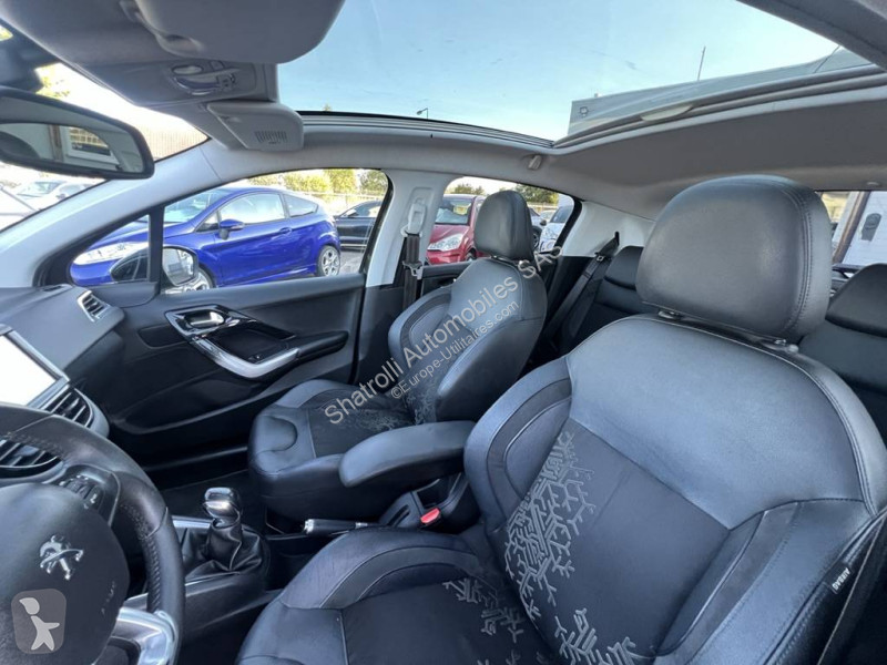 Peugeot 1.6 e-HDi 92ch 5cv Féline 1erMain 5Port...
