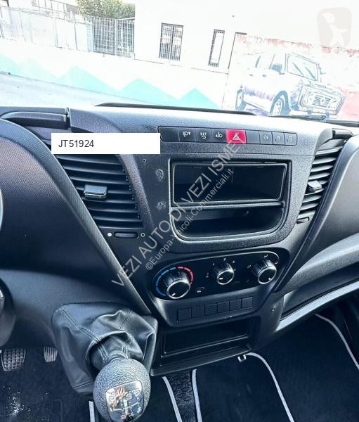 عربة نفعية Iveco
