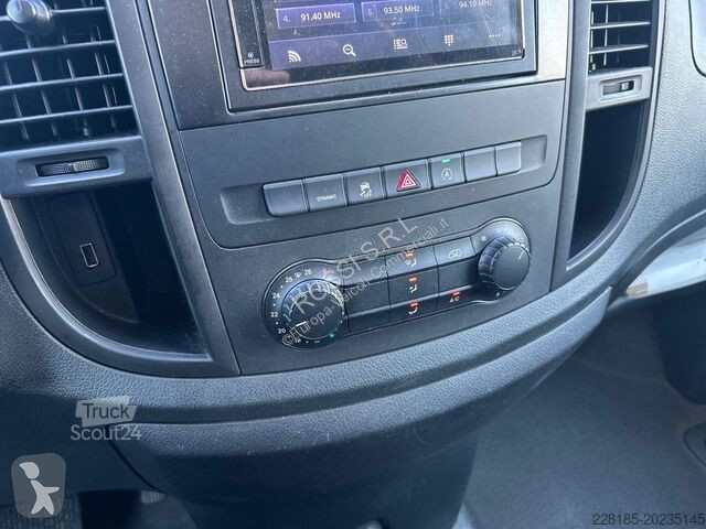 Véhicule utilitaire Mercedes III - vito 114 cdi...