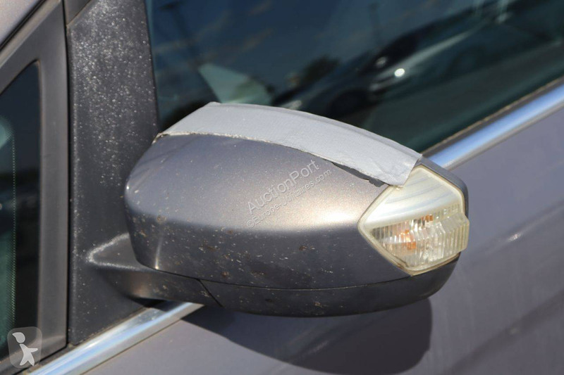 Véhicule utilitaire Ford Grand
