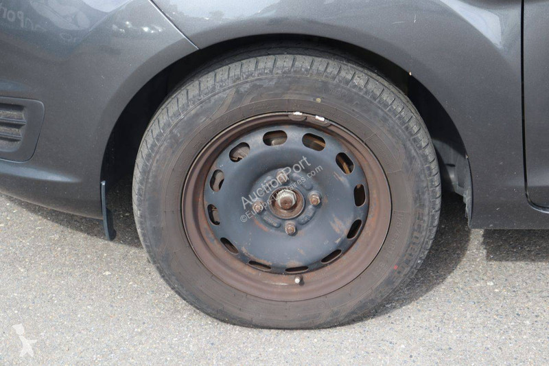 Véhicule utilitaire Ford