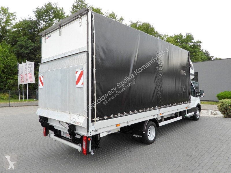Véhicule utilitaire Ford  TRANSIT
