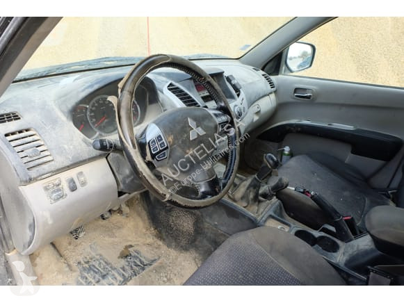 Véhicule utilitaire Mitsubishi