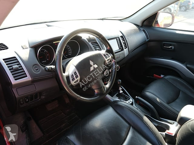 Véhicule utilitaire Mitsubishi