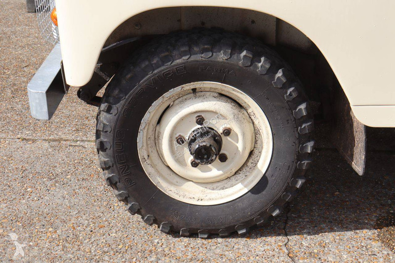 Véhicule utilitaire Land Rover