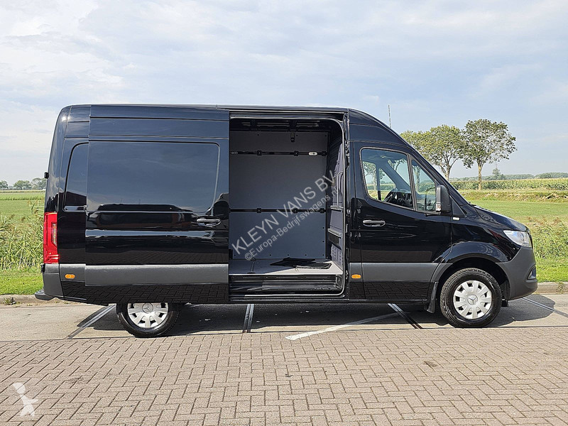 Véhicule utilitaire Mercedes 317 L2H2 Mbux Navi AC