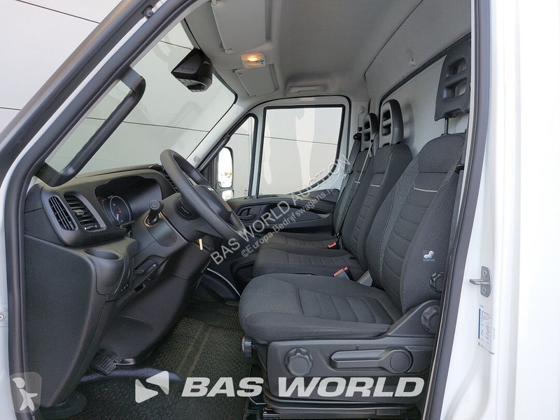 Véhicule utilitaire Iveco 72C18