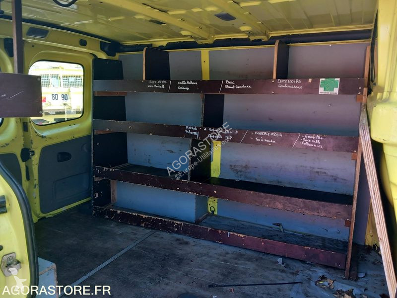 Véhicule utilitaire Renault TRAFIC