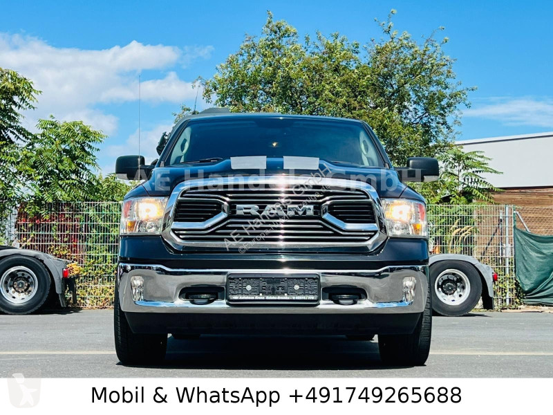 Лекотоварен автомобил Dodge RAM 1500 Classic...