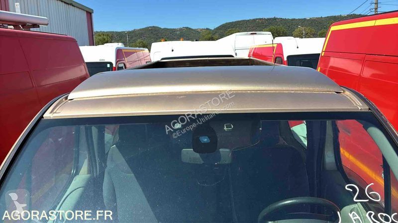 Véhicule utilitaire Opel VIVARO