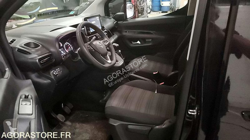 Véhicule utilitaire Opel COMBO