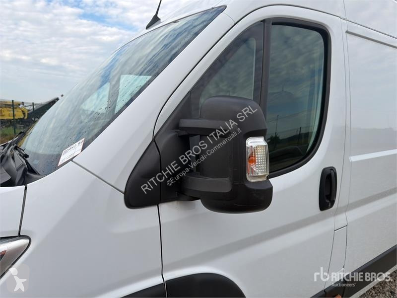 Véhicule utilitaire Opel 2.2
