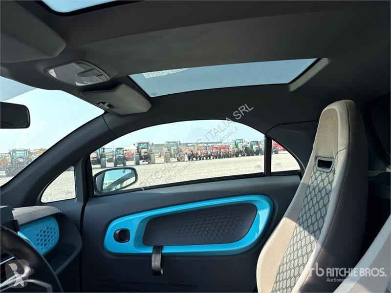 Лекотоварен автомобил  XEV Yoyo