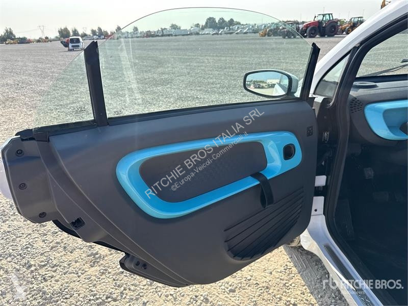 Лекотоварен автомобил  XEV Yoyo