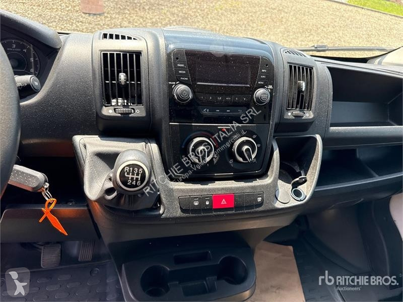 Véhicule utilitaire Opel 2.2 103 KW KA L4H2