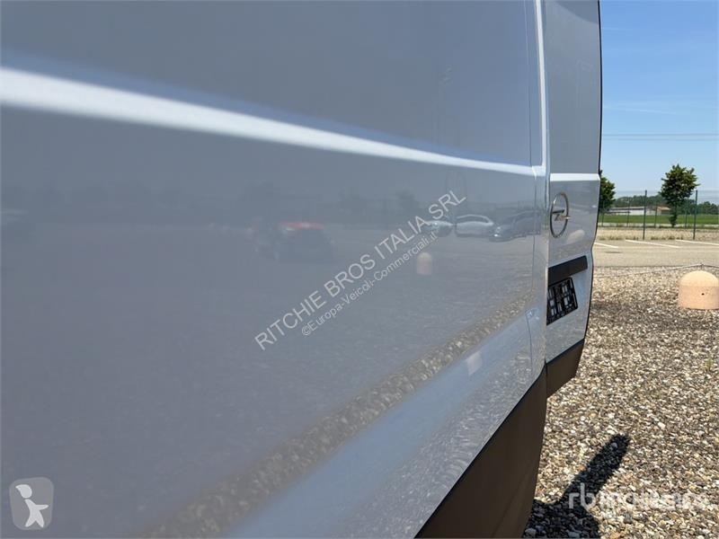 Véhicule utilitaire Opel 2.2 103 KW KA L4H2