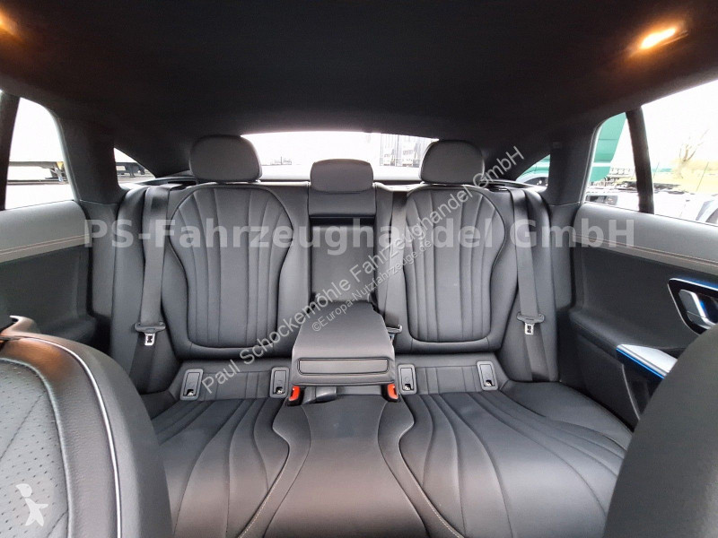 Furgoneta Mercedes EQE 500 4Matic*A Line*Leder*...