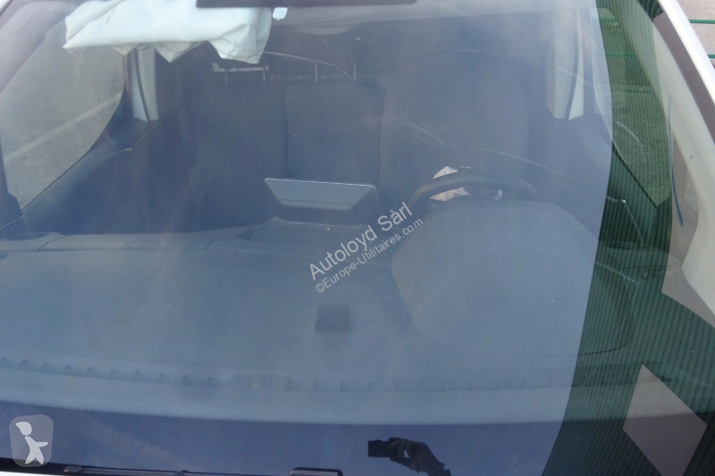 Véhicule utilitaire Peugeot PARTNER 1,5 HDI 100