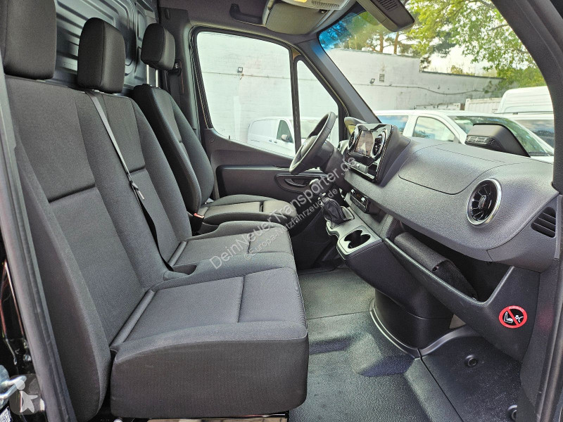 Véhicule utilitaire Mercedes 317 CDI...
