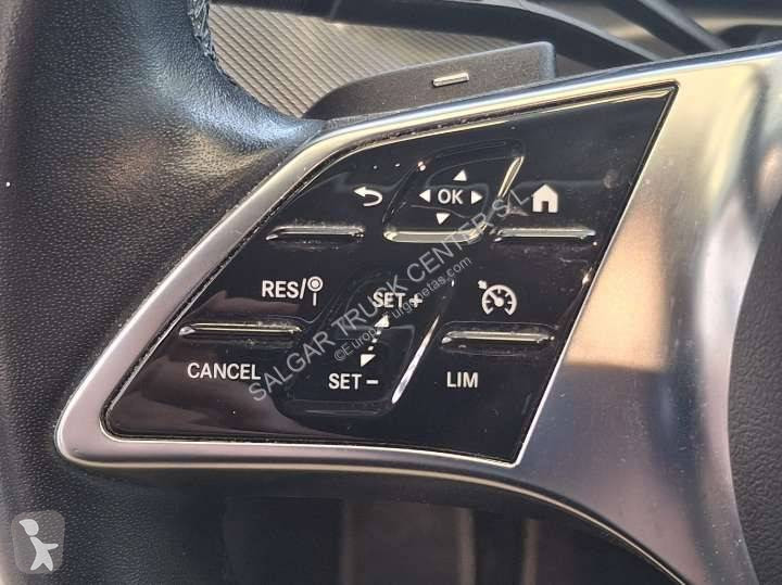 Комерційні автомобілі Mercedes 200