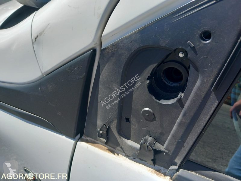 Лекотоварен автомобил Peugeot 108