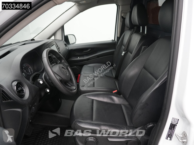 Лекотоварен автомобил Mercedes 114 Automaat...