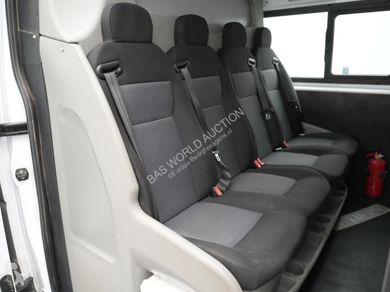 Furgoneta Renault 135PK