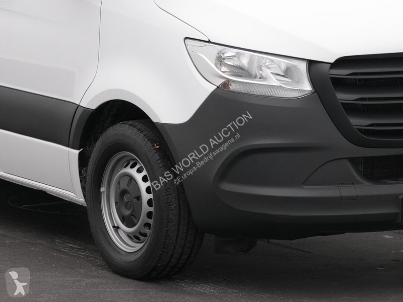 Лекотоварен автомобил Mercedes 315 CDI