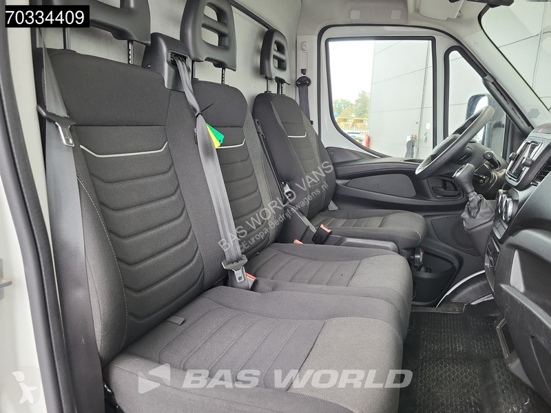 Лекотоварен автомобил Iveco 72C21 3.0L Automaat...