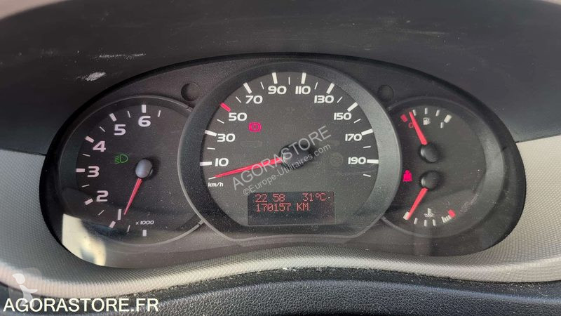 Лекотоварен автомобил Renault MASTER