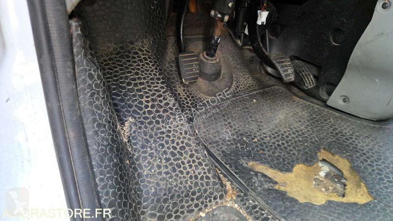 Лекотоварен автомобил Renault TRAFIC