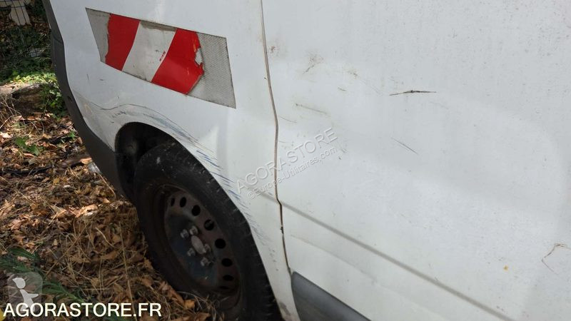 Лекотоварен автомобил Renault TRAFIC