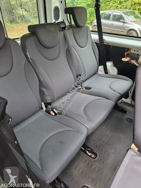 Лекотоварен автомобил Peugeot