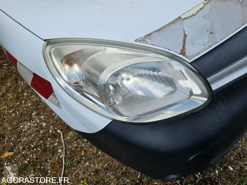 Лекотоварен автомобил Renault