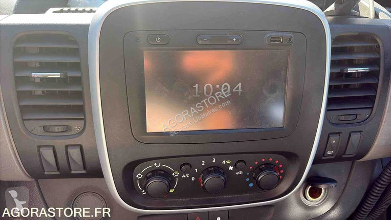 Лекотоварен автомобил Renault TRAFIC