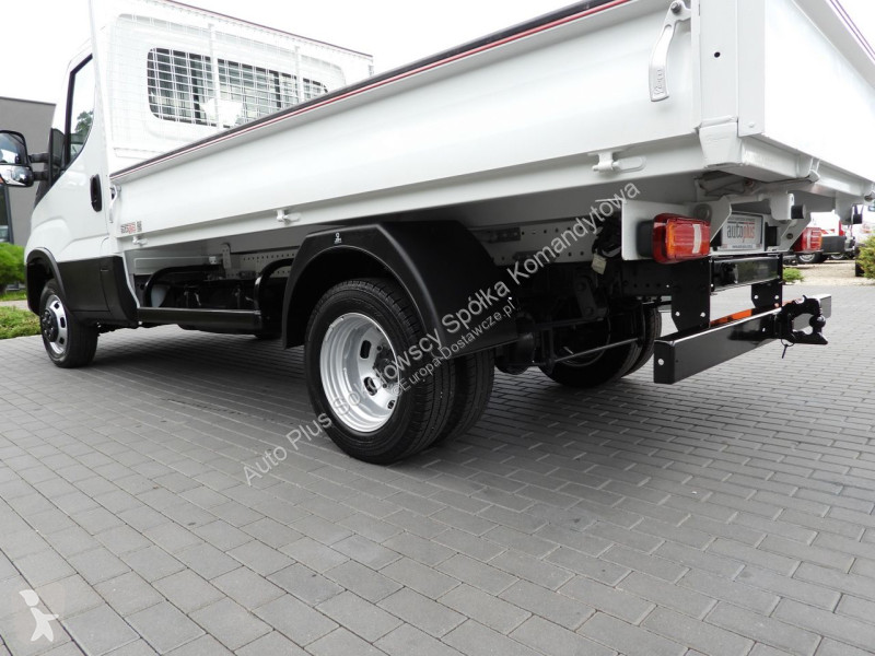 Лекотоварен автомобил Iveco 35C14 DAILY