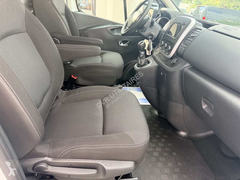 Furgoneta Renault TRAFIC III FG L1H1 1200 2.0...