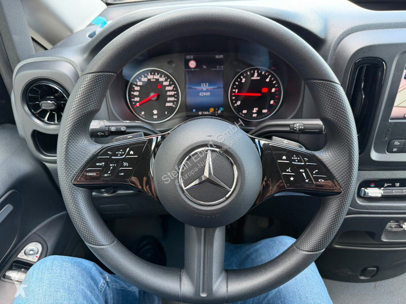 Лекотоварен автомобил Mercedes Vito  9G Tourer...