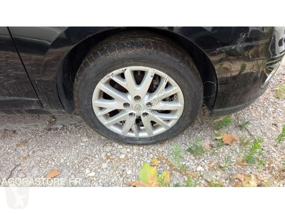 Коммерческий автомобиль