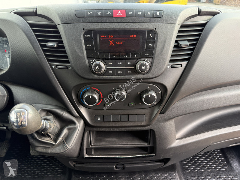 Furgoneta Iveco 35S14 2.3 352 L2H2 Airco Cruise...