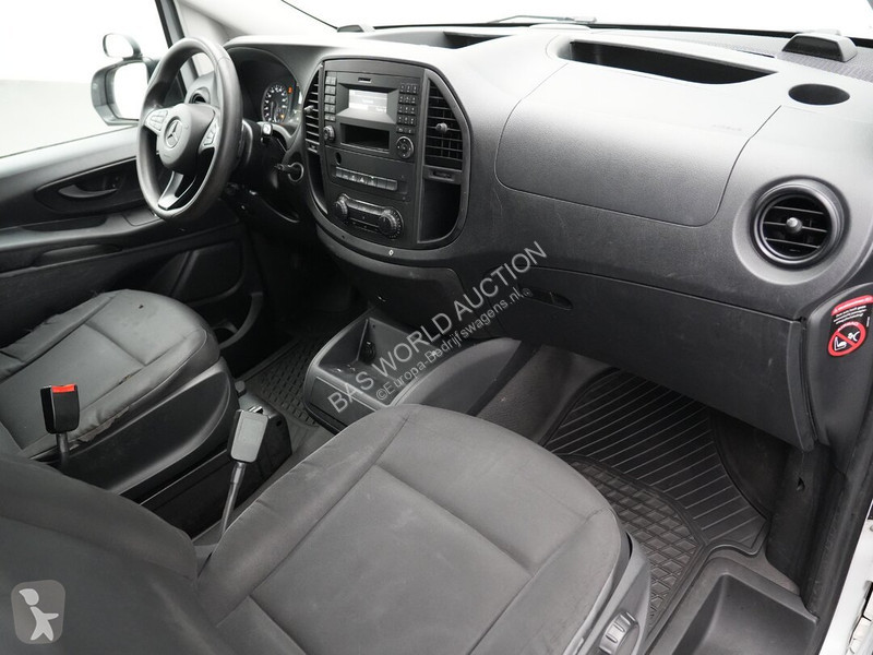 Bedrijfswagen Mercedes 116