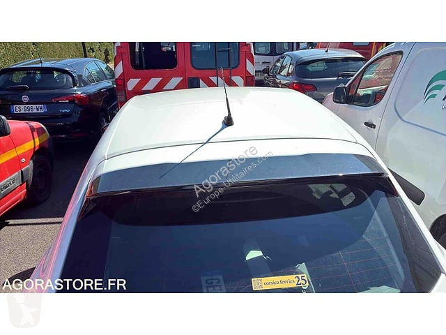 Коммерческий автомобиль
