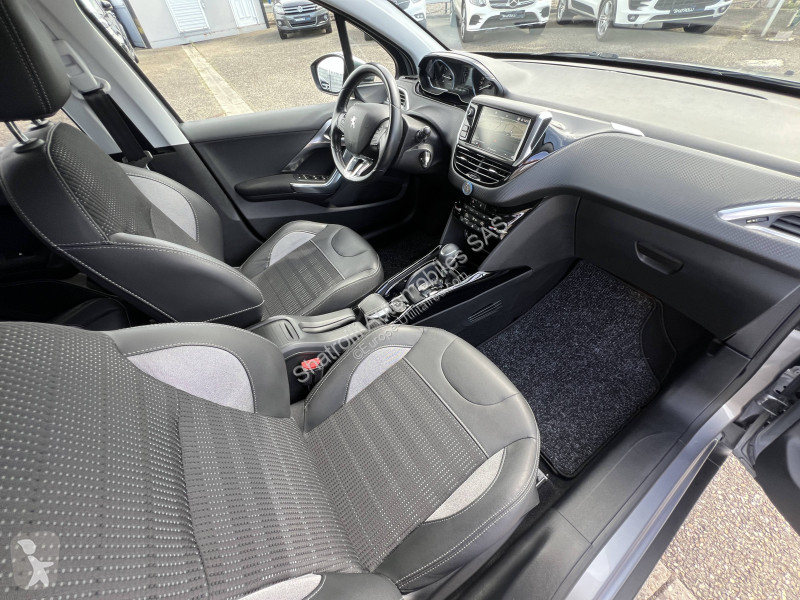 Užitkové vozidlo Peugeot 1.2 110ch Allure...
