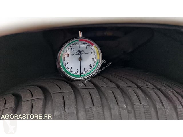 Коммерческий автомобиль